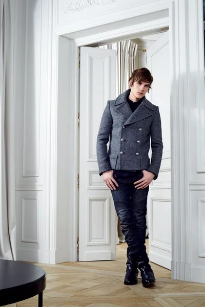 Look 18